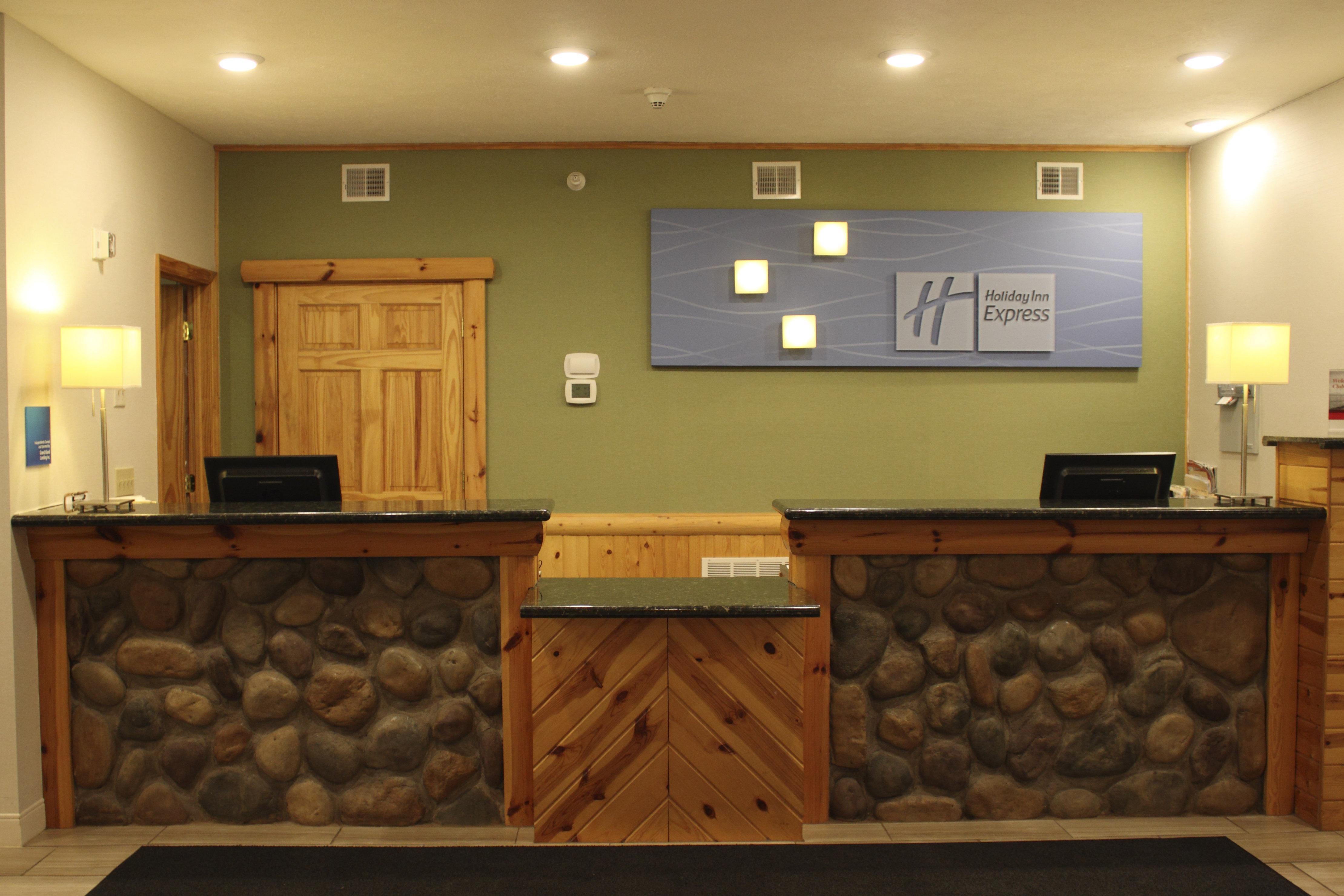 Holiday Inn Express Munising-Lakeview, An Ihg Hotel Exterior foto